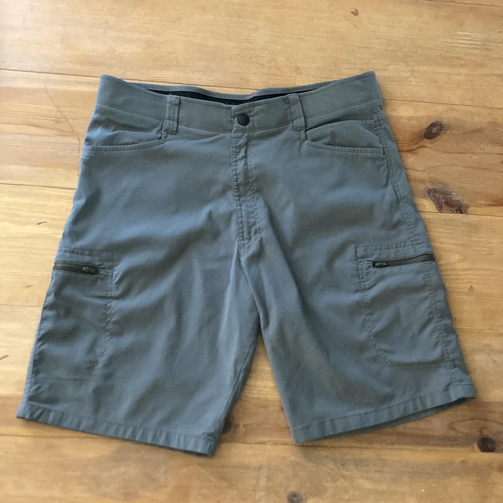 Men's Wrangler Cargo Shorts, 36" waist